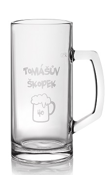 pivní půllitr se jménem